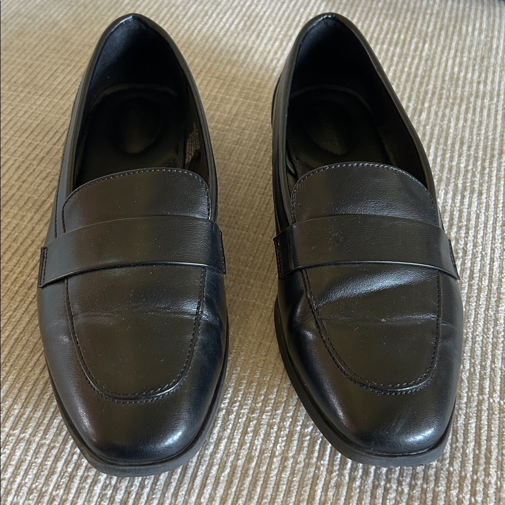 Women’s OLD NAVY Black Slip-On Loafers • Sz 9